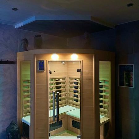 Gites Spa Strasbourg - Villa Cerf - Spa Prive, Sauna, Borne D'Arcade, Babyfoot Ittenheim エクステリア 写真
