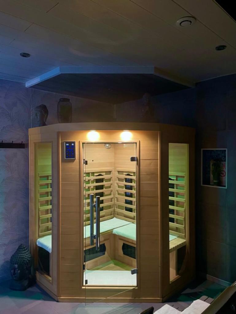 Gites Spa Strasbourg - Villa Cerf - Spa Prive, Sauna, Borne D'Arcade, Babyfoot Ittenheim エクステリア 写真